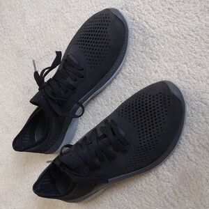 Crocs black mesh and rubber puddle jumping lace up men's shoes. Size 10